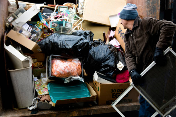 Best Garage Cleanout  in Cadillac, MI